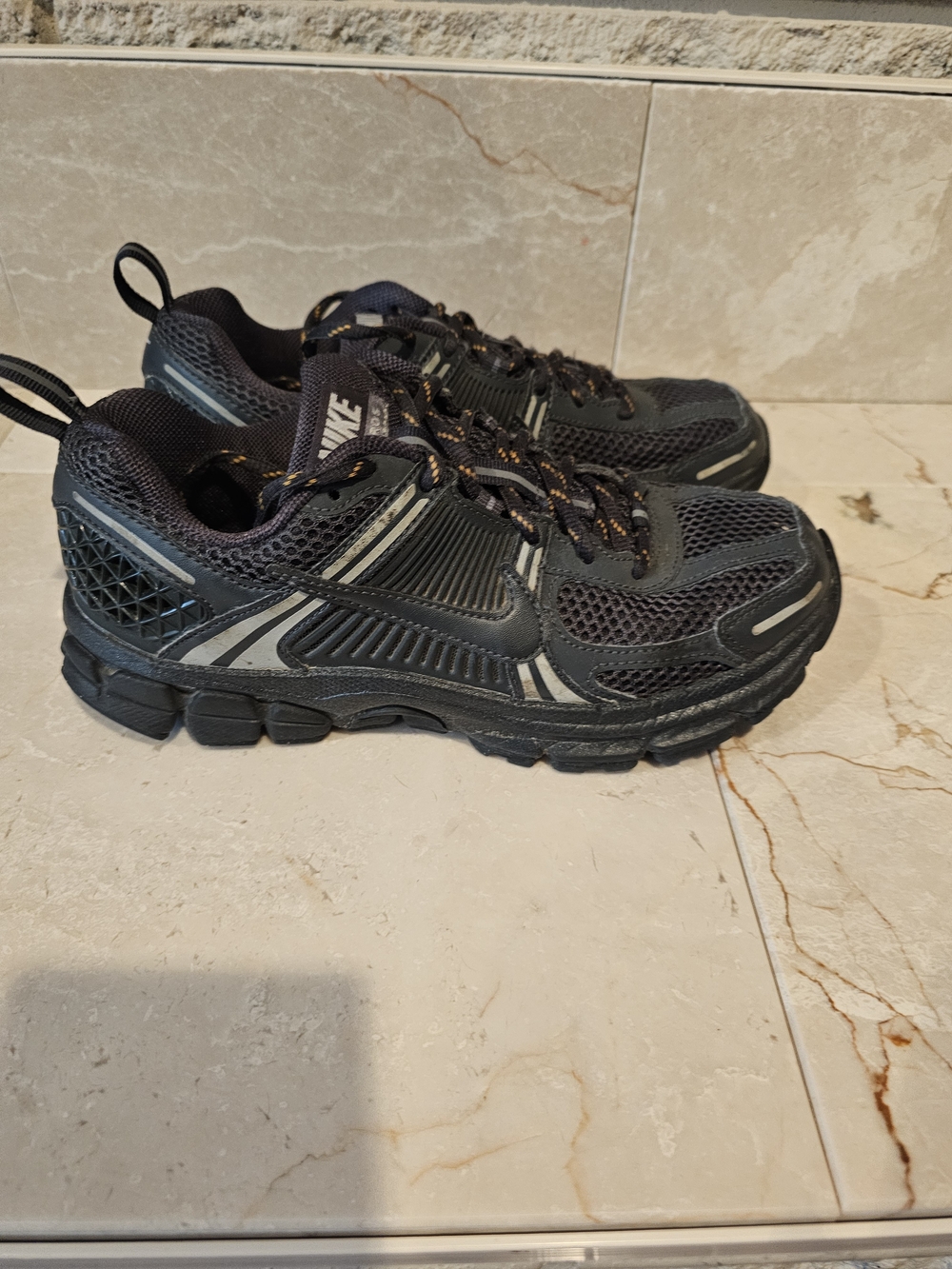 Nike Kids Black and Gray Supportive Sneakers